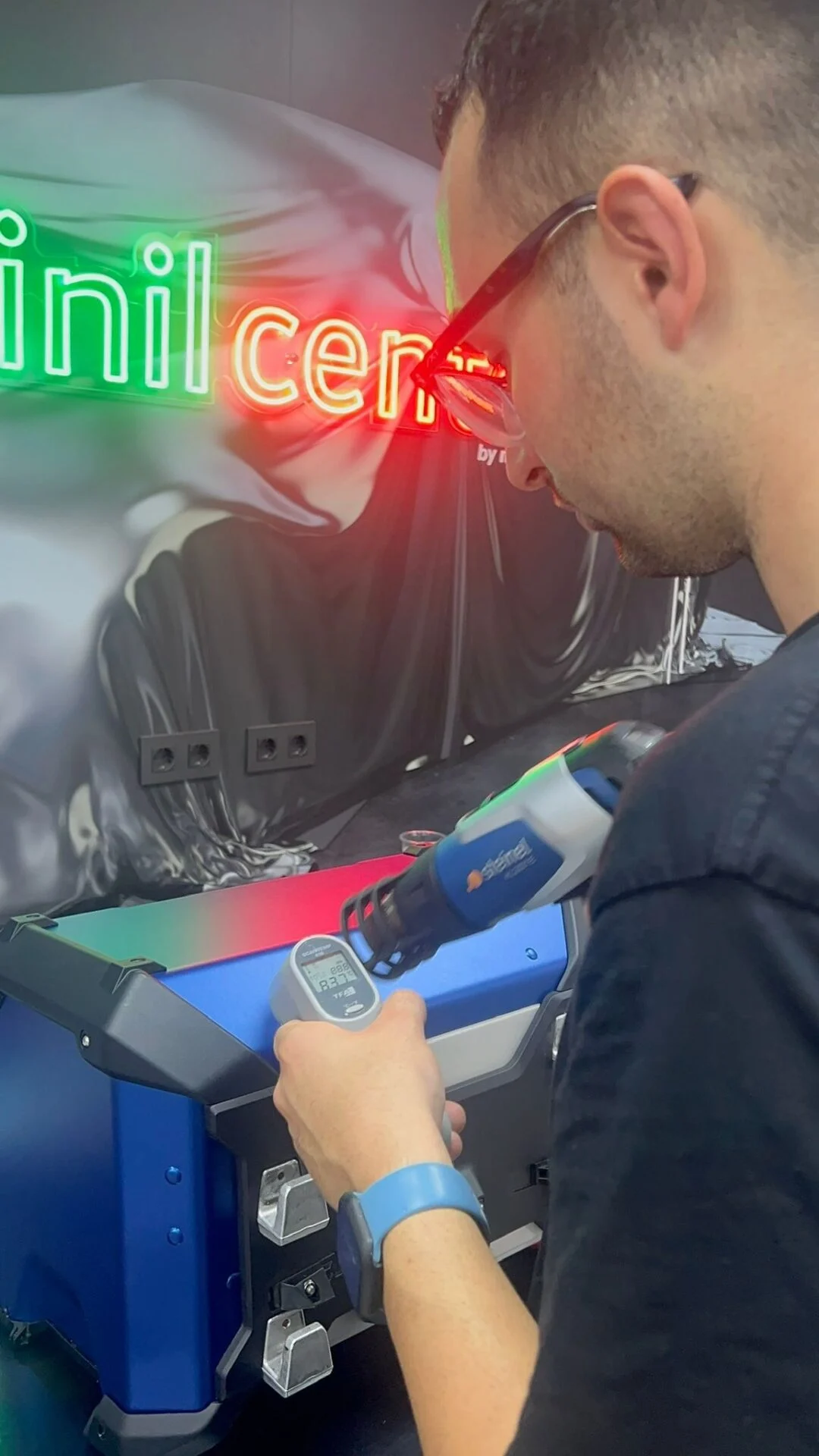 Vinilos para la moto y personalización de maleta